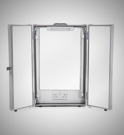 Mobile Make-Up Mirror Flight Case