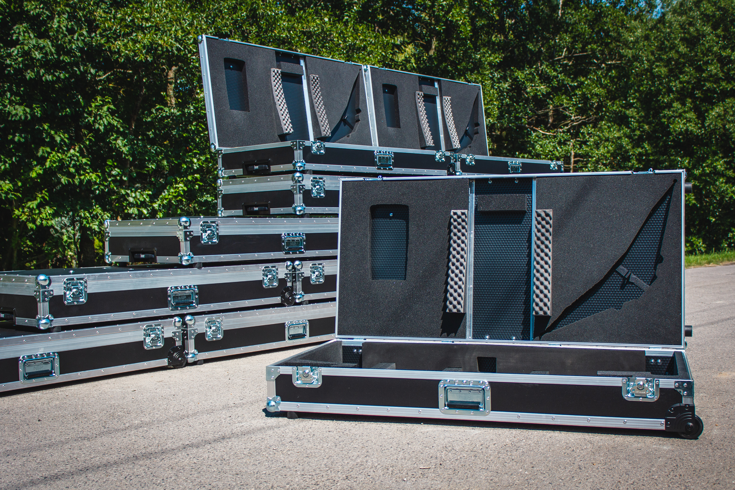 Flight Case Materials: Lightweight Flight Panel